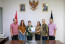 Penyerahan Laporan RTM olek Kepala Unit Penjaminan Mutu